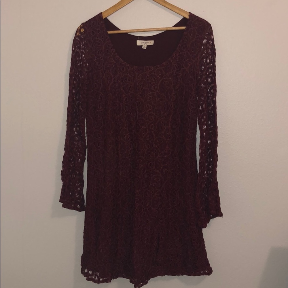 Umgee burgundy lace bell sleeve shift dress